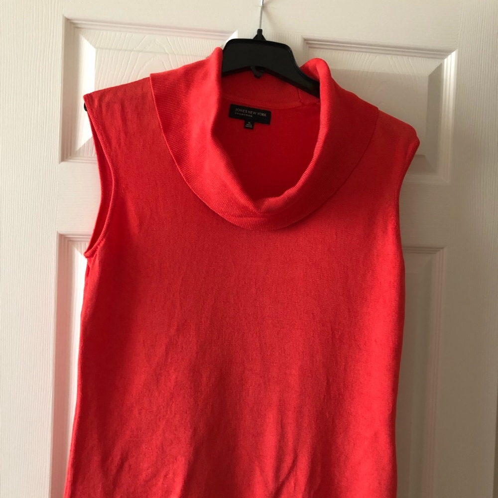 Jones New York Cowel neck sleeveless in size XL